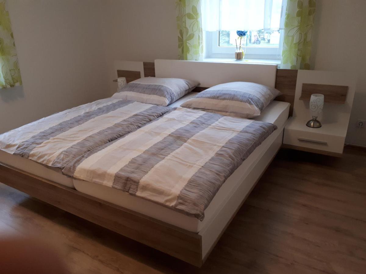 Ferienwohnung Karlguth Neustadt in Sachsen Buitenkant foto